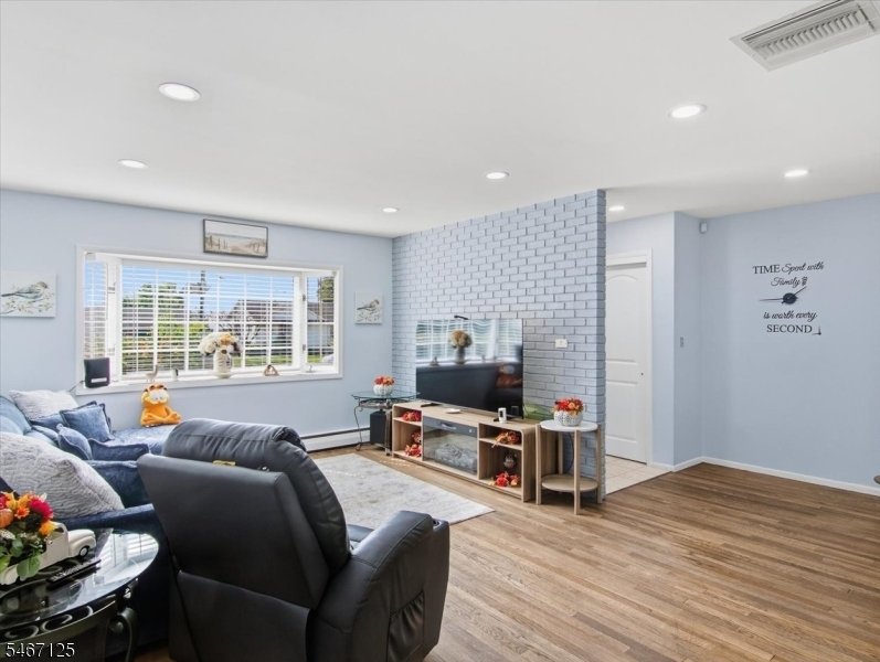 House in Metuchen, New Jersey, United States 2 - 19091546