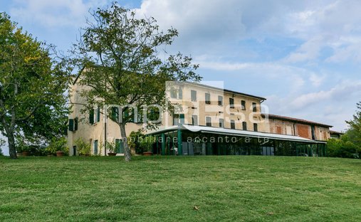 Maisons de campagne à Susegana, Vénétie, Italie 1