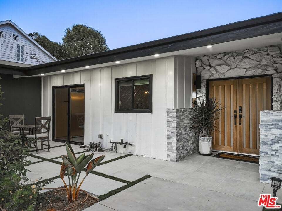 House in Los Angeles, California, United States 3 - 19090029