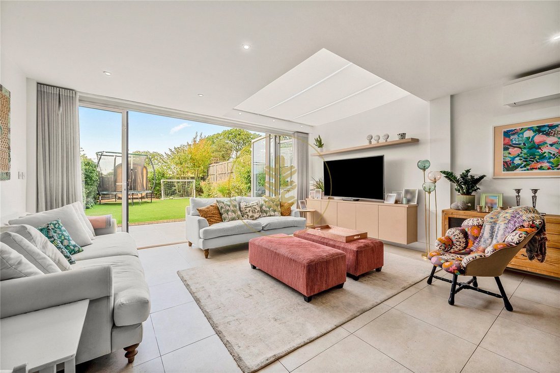House in Mill Hill, Barnet, England 1 - 19089310