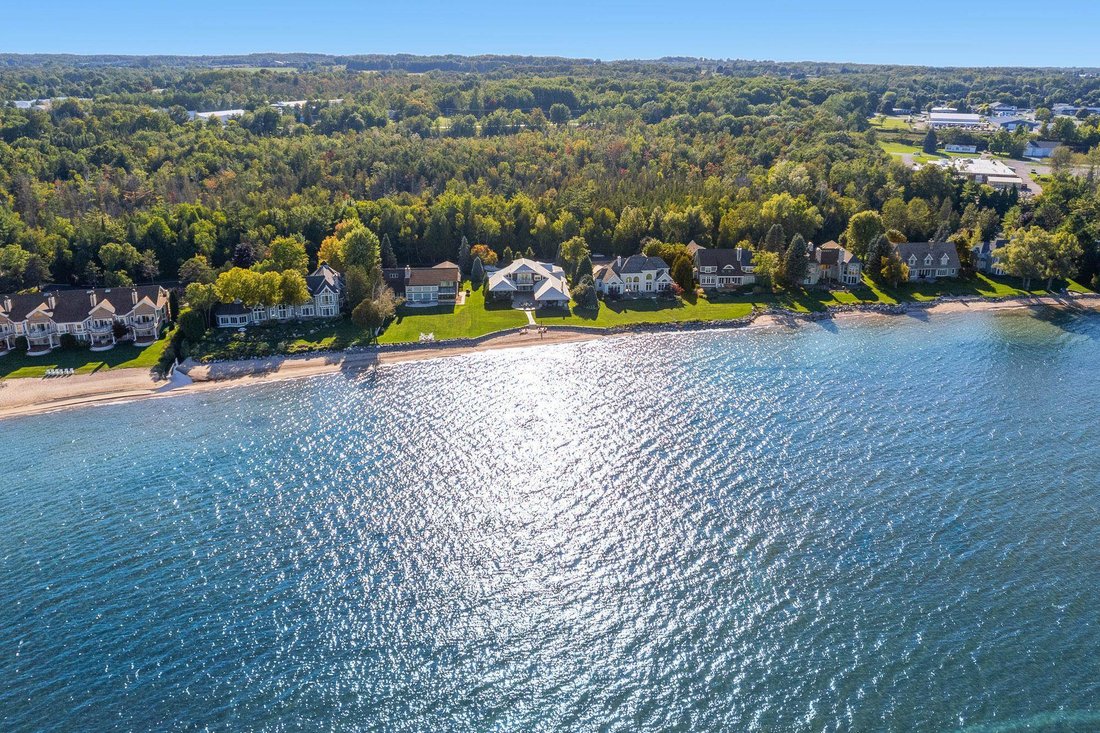 Maison à Charlevoix, Michigan, États-Unis 5 - 19089578