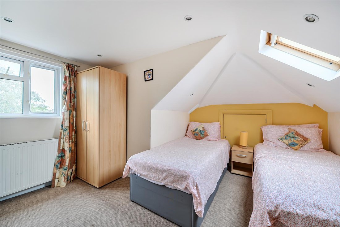House in Pinner, Harrow, England 5 - 19089401