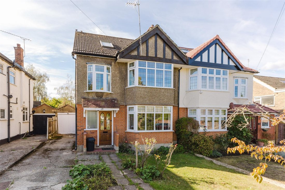 Casa a Eastcote Village, Hillingdon, Inghilterra 1 - 19089353