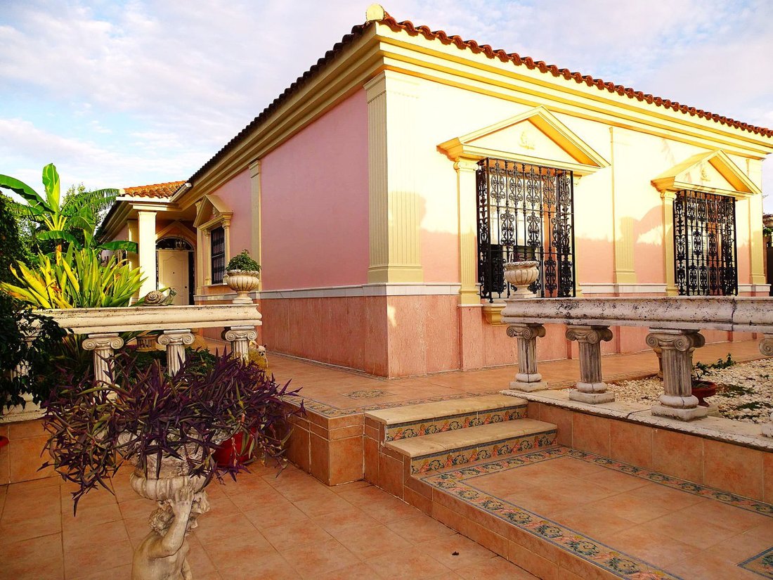 Chalet a Espartinas, Andalusia, Spagna 3 - 19086876