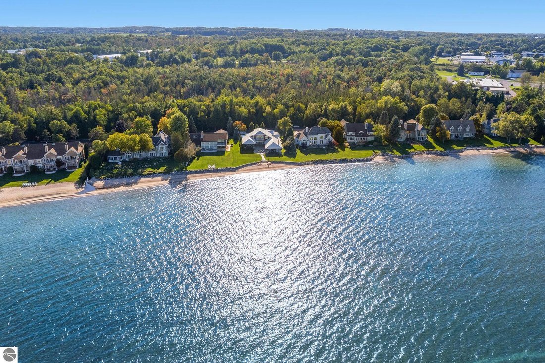 House in Charlevoix, Michigan, United States 5 - 19089386
