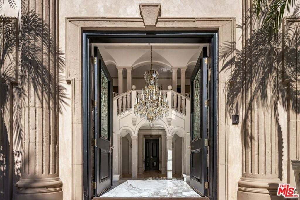 House in Beverly Hills, California, United States 4 - 19090004