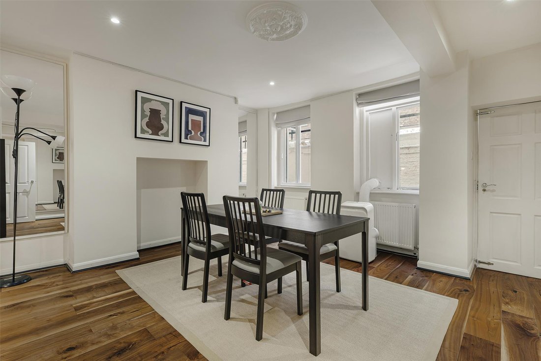Townhouse in Mayfair, Westminster, England 5 - 19092053