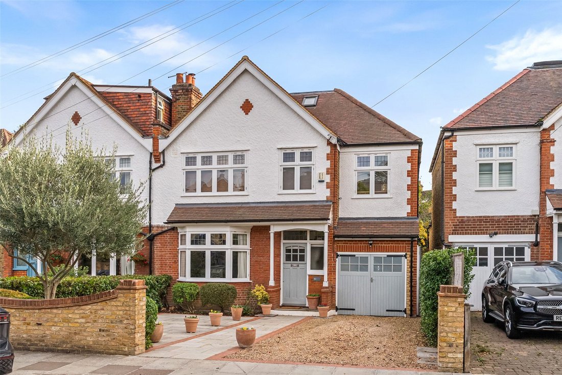 House in Richmond Upon Thames, England 1 - 19089290