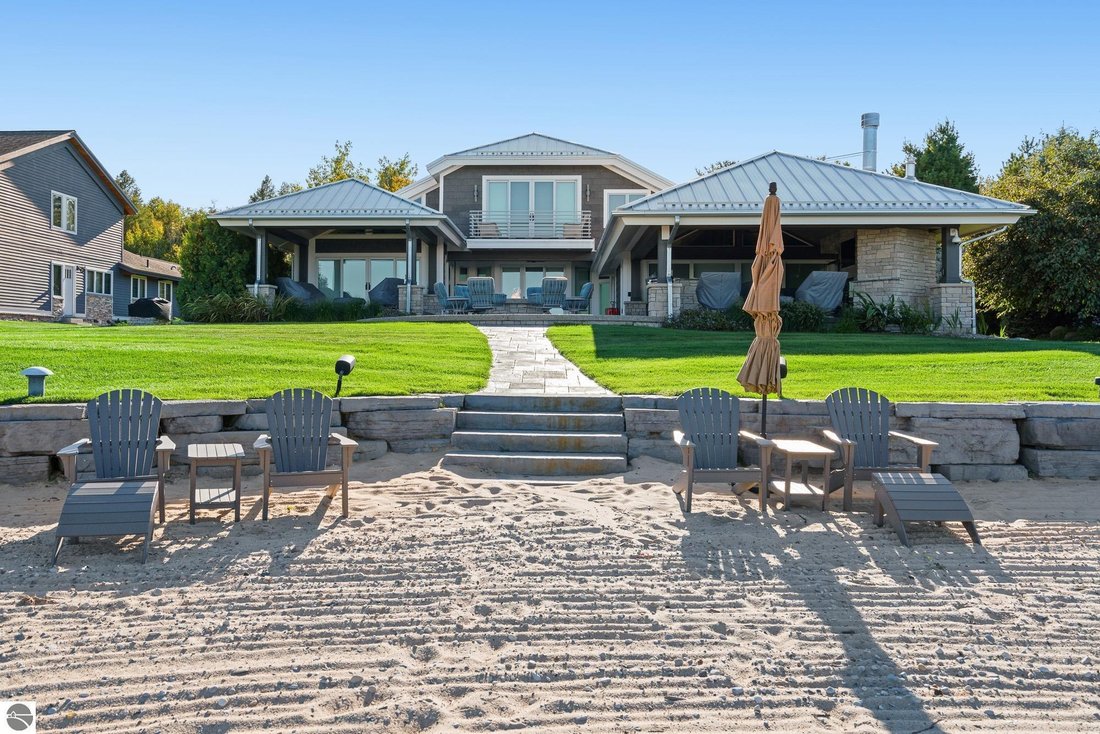 House in Charlevoix, Michigan, United States 4 - 19089386