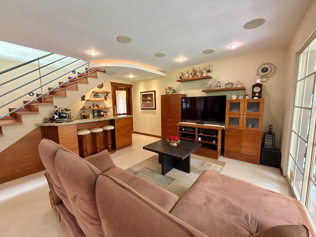 Haus in Quito, Provinz Pichincha, Ecuador 5 - 19088966