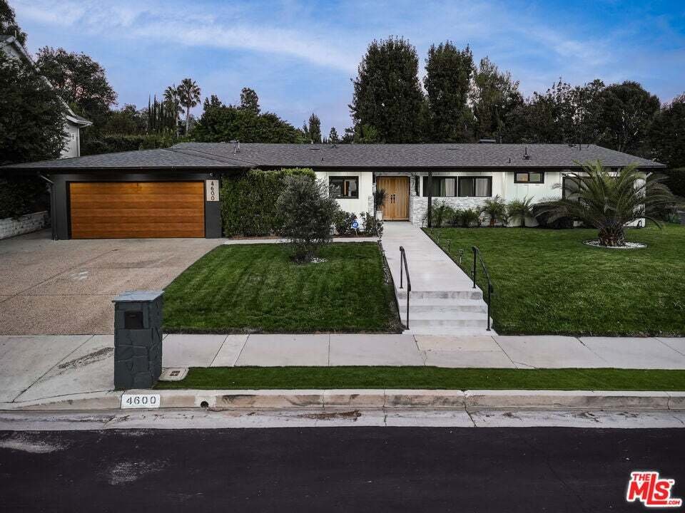 House in Los Angeles, California, United States 2 - 19090029