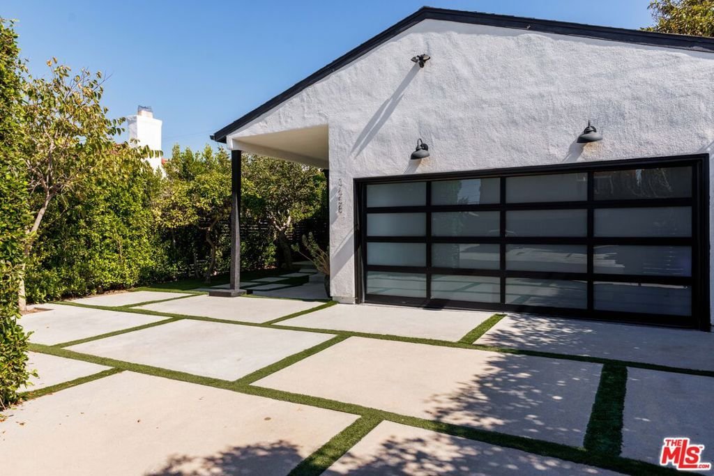 House in Los Angeles, California, United States 3 - 19090024