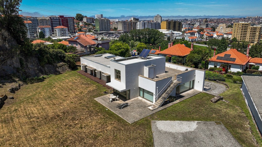 Haus in Mafamude und Vilar do Paraiso, Distrikt Porto, Portugal 4 - 19089252