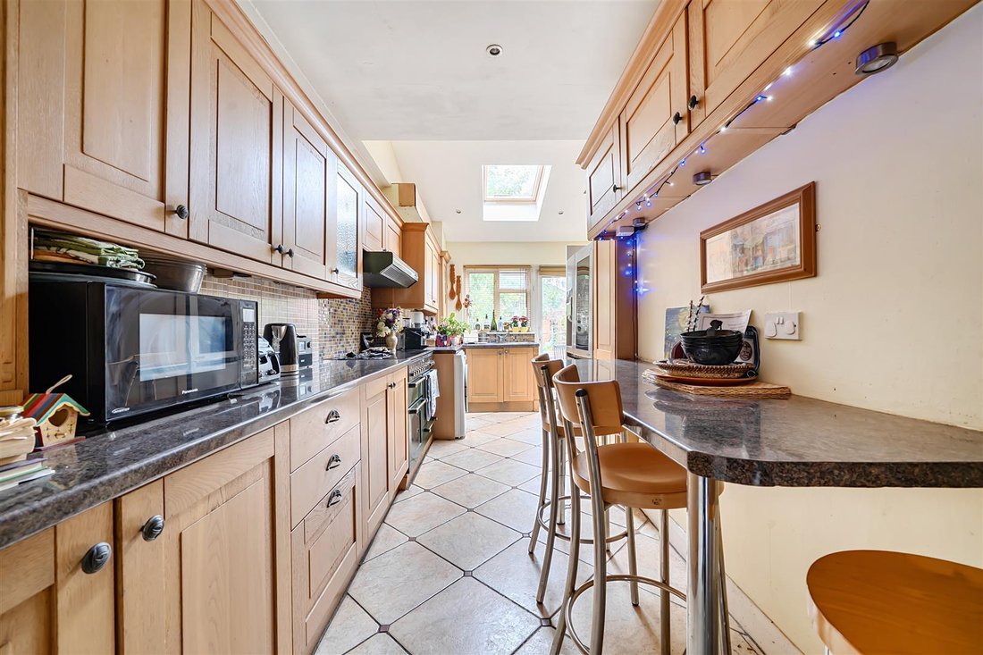 House in Pinner, Harrow, England 3 - 19089313