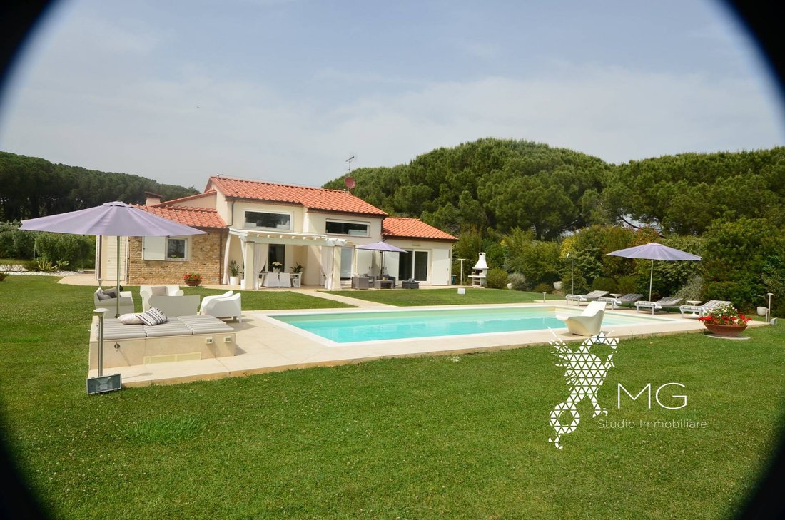 Villa in Cecina Centro, Cecina, Toskana 2 - 16696611