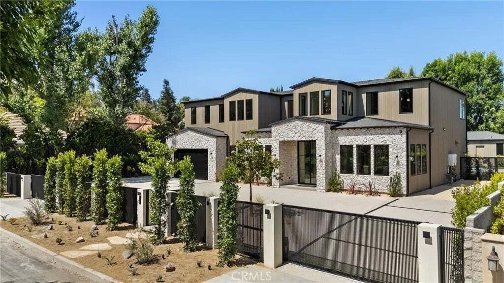 House in Los Angeles, California, United States 2 - 19090247