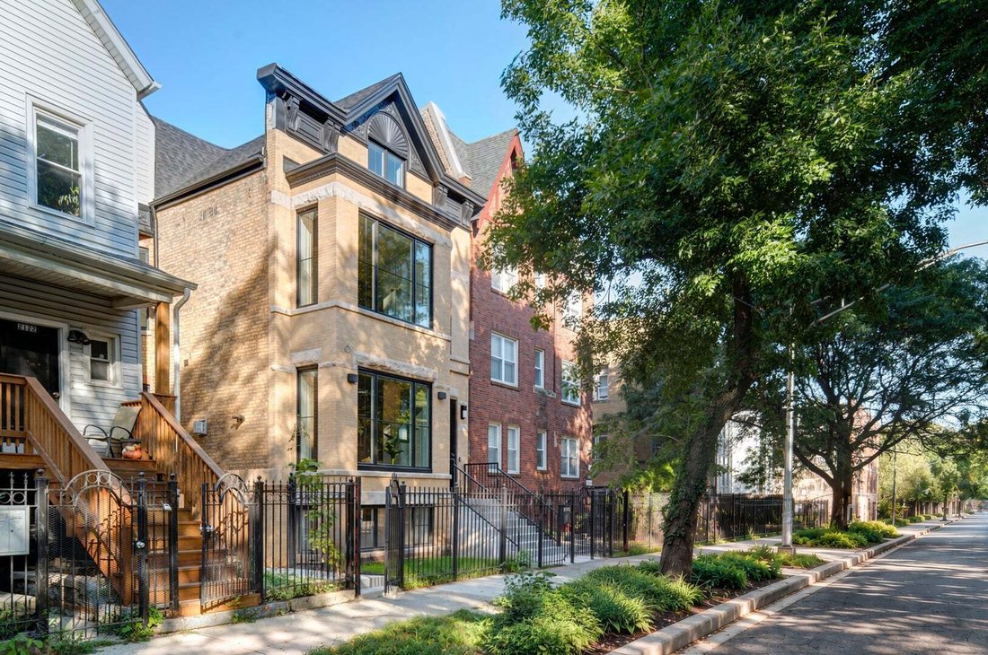 House in Chicago, Illinois, United States 2 - 19090064
