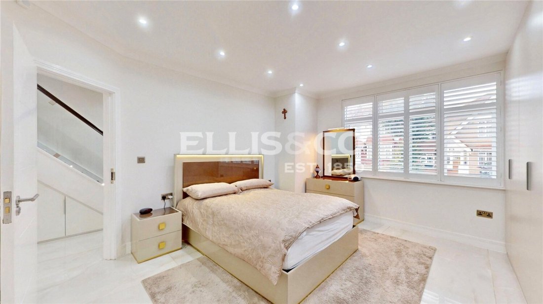House in Sudbury, Brent, England 2 - 19087146