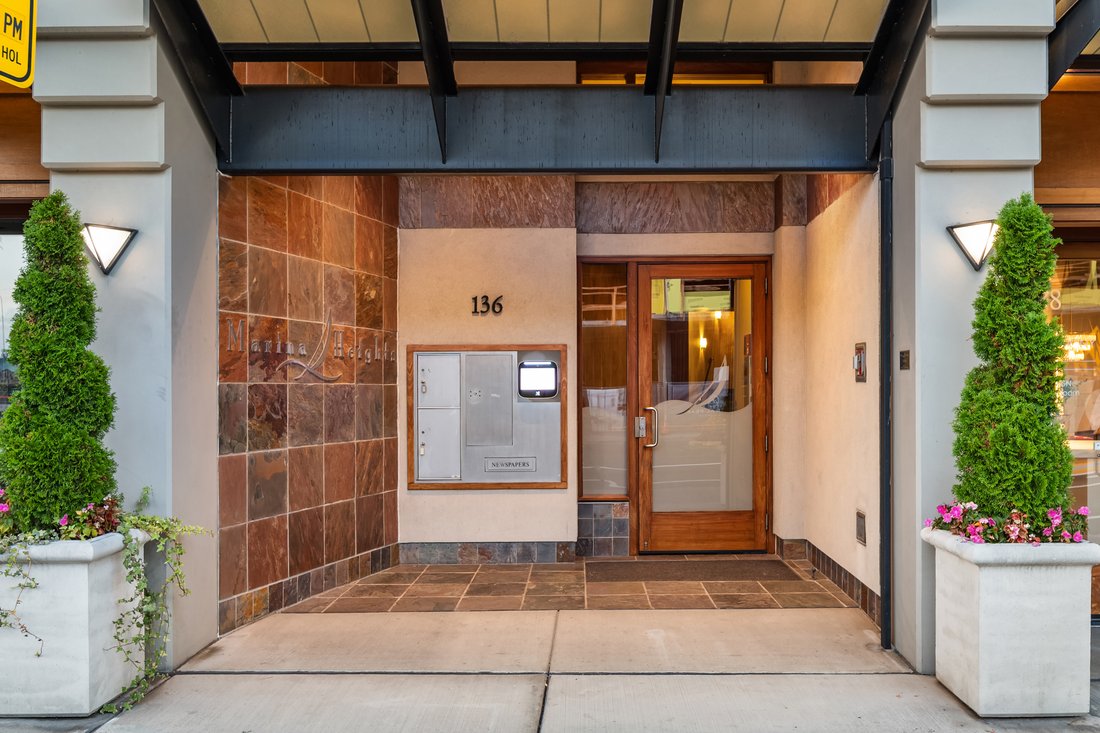 Condo in Kirkland, Washington, United States 2 - 19091803