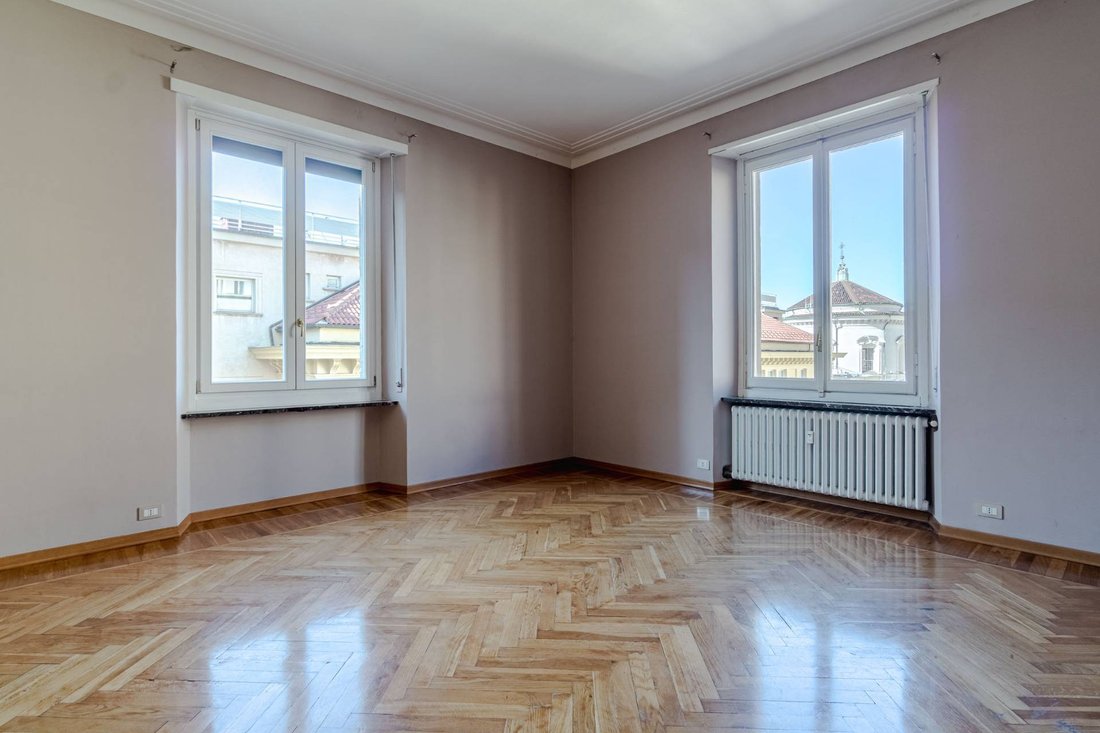 Apartment in Centro, Turin, Piedmont 1 - 19091580