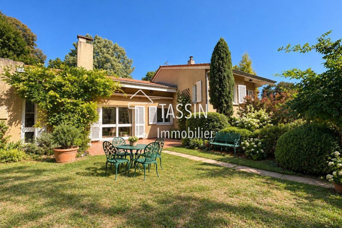 Casa a Tassin le Bourg, Tassin-la-Demi-Lune, Francia 1 - 19090641