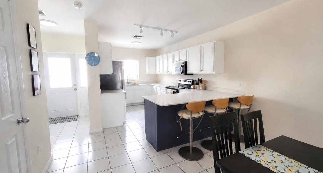 Wohnung in George Town, George Town, Kaimaninseln 4 - 19087152