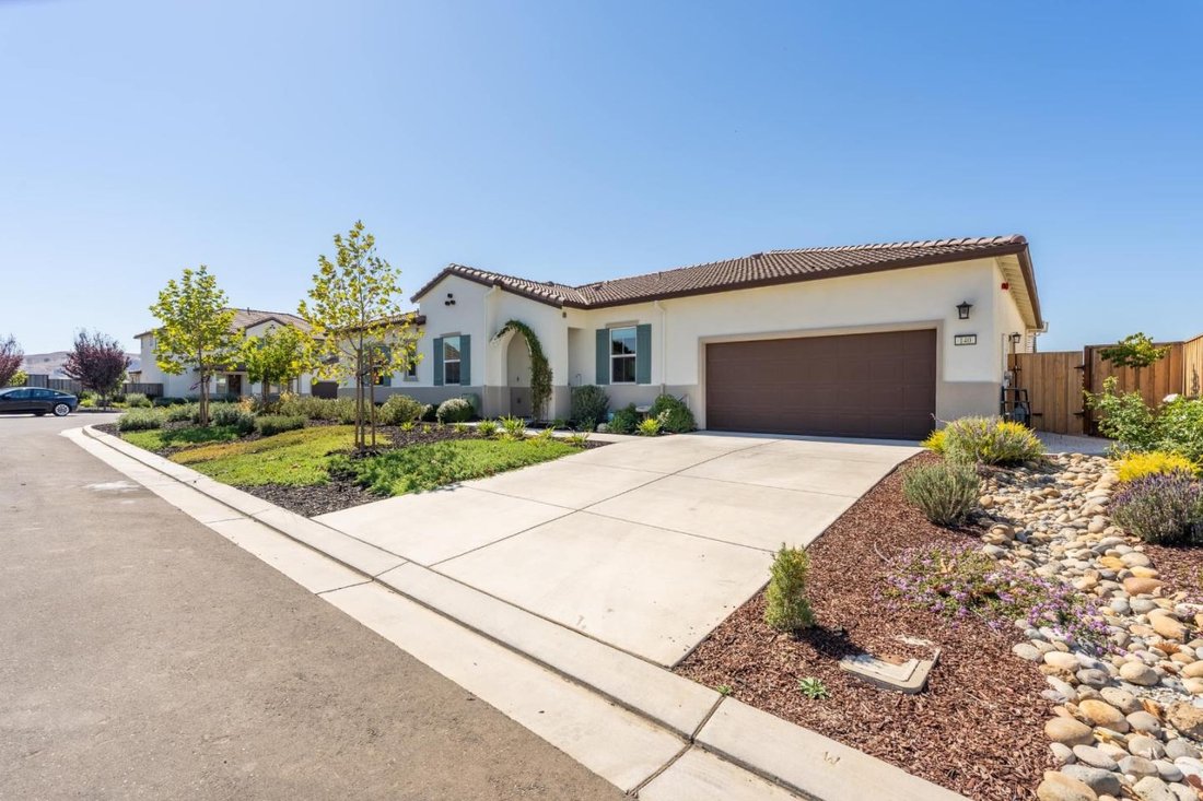 House in Hollister, California, United States 2 - 19092141