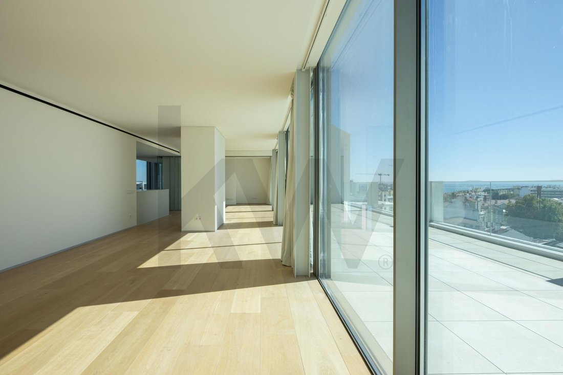 Apartment in Areeiro, Lisbon, Portugal 4 - 19088620