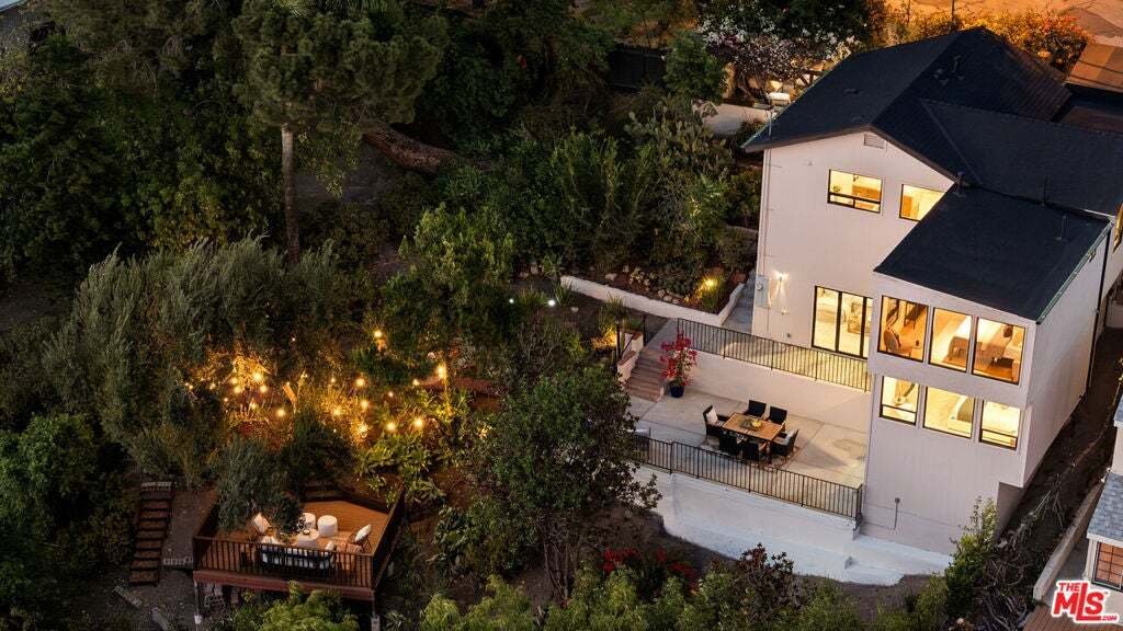 House in Los Angeles, California, United States 1 - 19090027