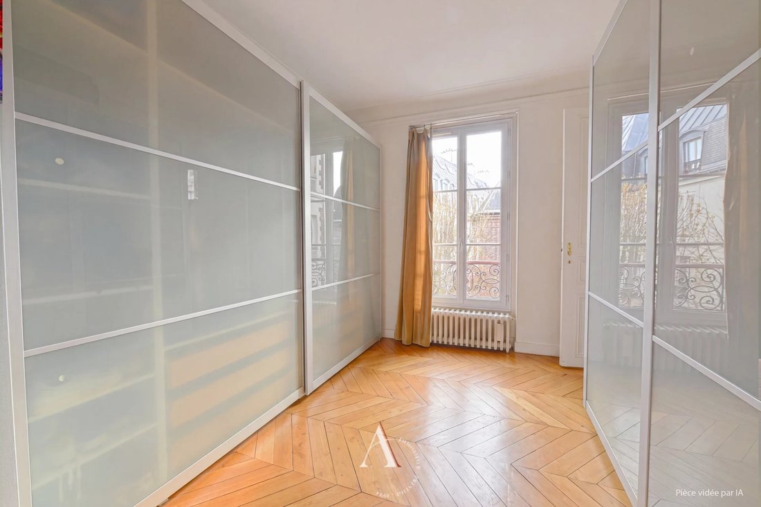 Appartamento a Clichy-Trinité, Paris 9e Arrondissement, Parigi 5 - 19087531
