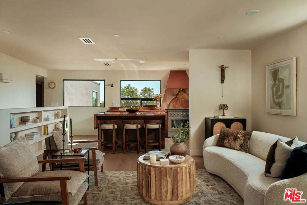 House in Los Angeles, California, United States 3 - 19090027