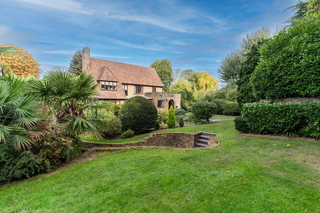 House in Gidea Park, Romford, England 5 - 19092313