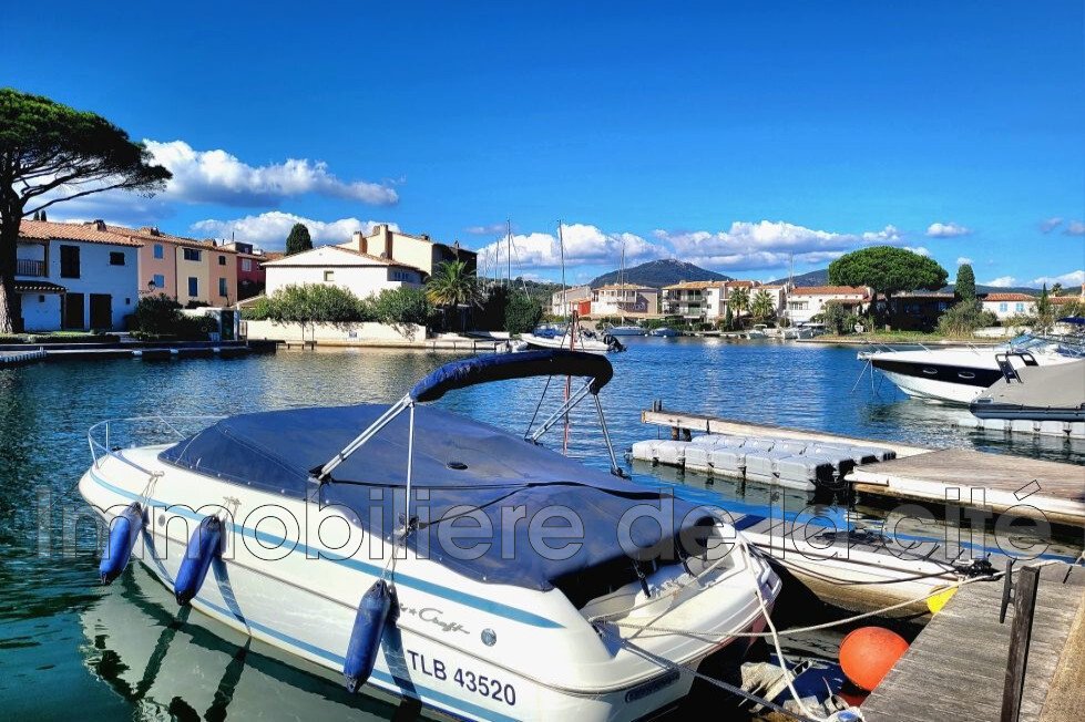 Villa en Grimaud, Provenza-Alpes-Costa Azul, Francia 1 - 19092471