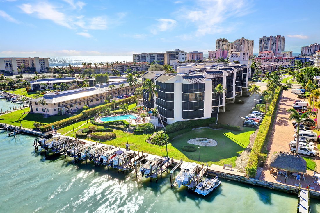 Condo in Marco Island, Florida, United States 2 - 19092289