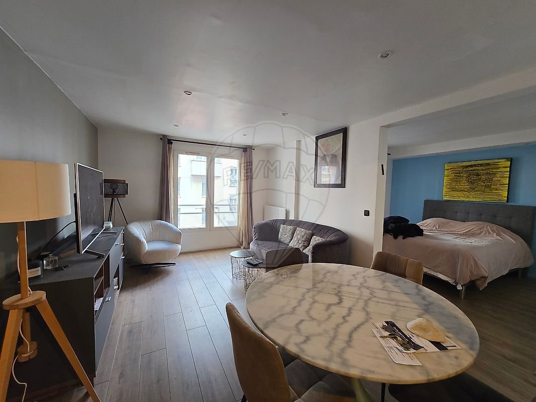 Apartment in Henri Barbusse, Levallois-Perret, France 4 - 19092626