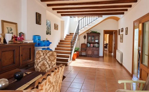 Maisons de campagne à Santa Coloma Residencial, Catalogne, Espagne 1