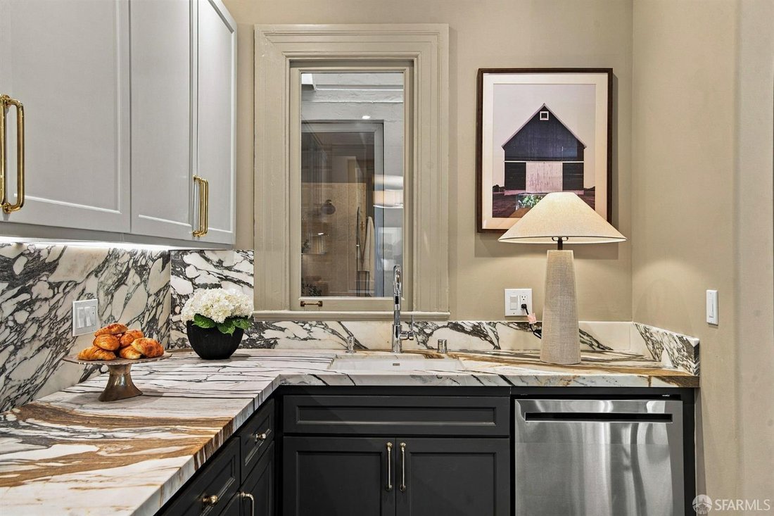Condo in San Francisco, California, United States 5 - 19092413