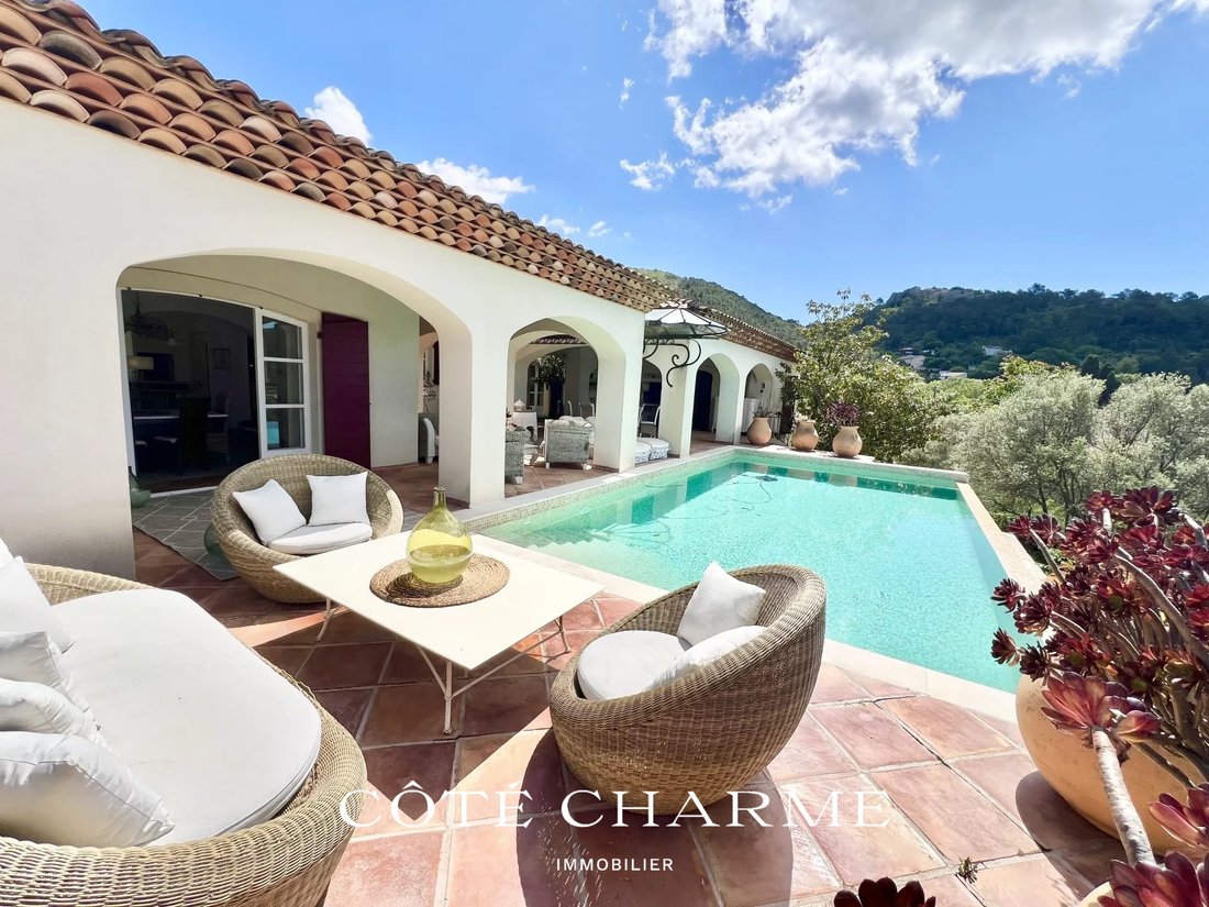Casa en Méounes-lès-Montrieux, Provenza-Alpes-Costa Azul, Francia 3 - 16296847