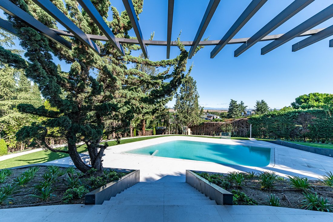 Chalet in La Moraleja, Alcobendas, Autonome Gemeinschaft Madrid 4 - 19093511