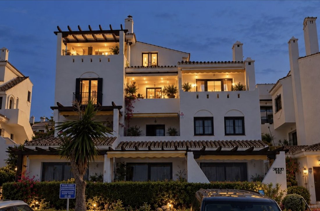 Penthouse in Nueva Andalucía, Marbella, Spanien 3 - 18775140