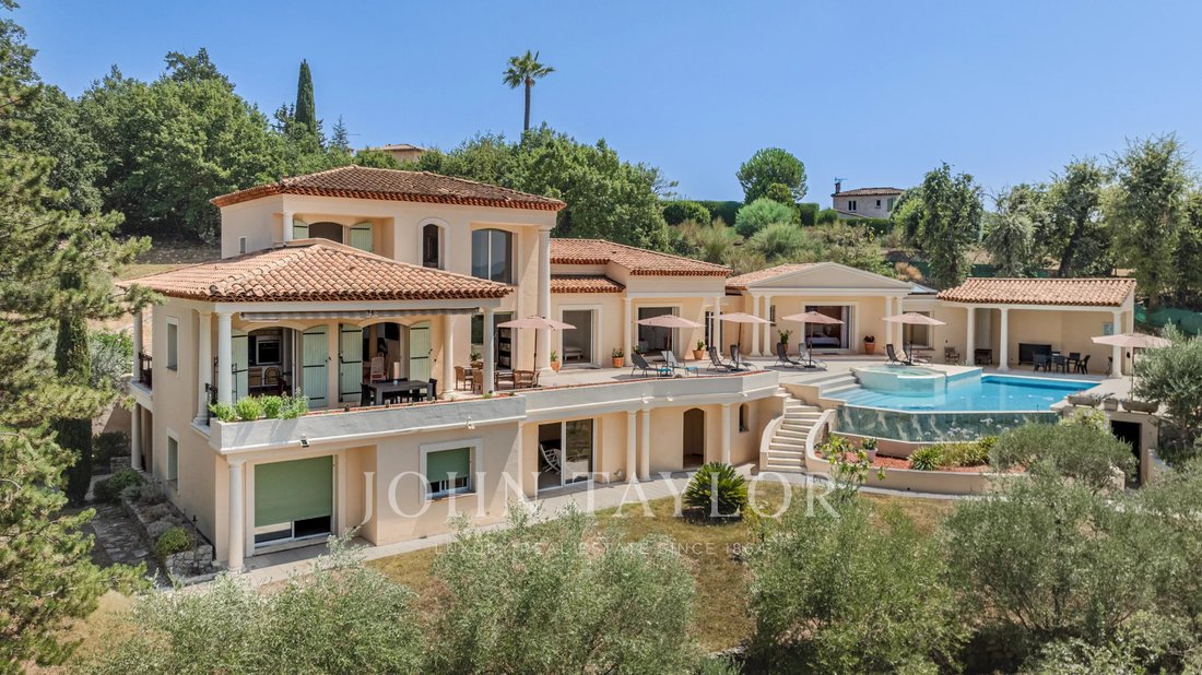 House in Châteauneuf-Grasse, Provence-Alpes-Côte d'Azur, France 1 - 19092589