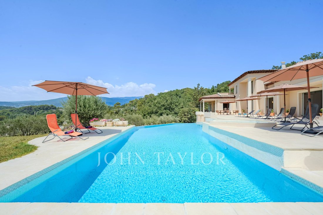 House in Châteauneuf-Grasse, Provence-Alpes-Côte d'Azur, France 2 - 19092589
