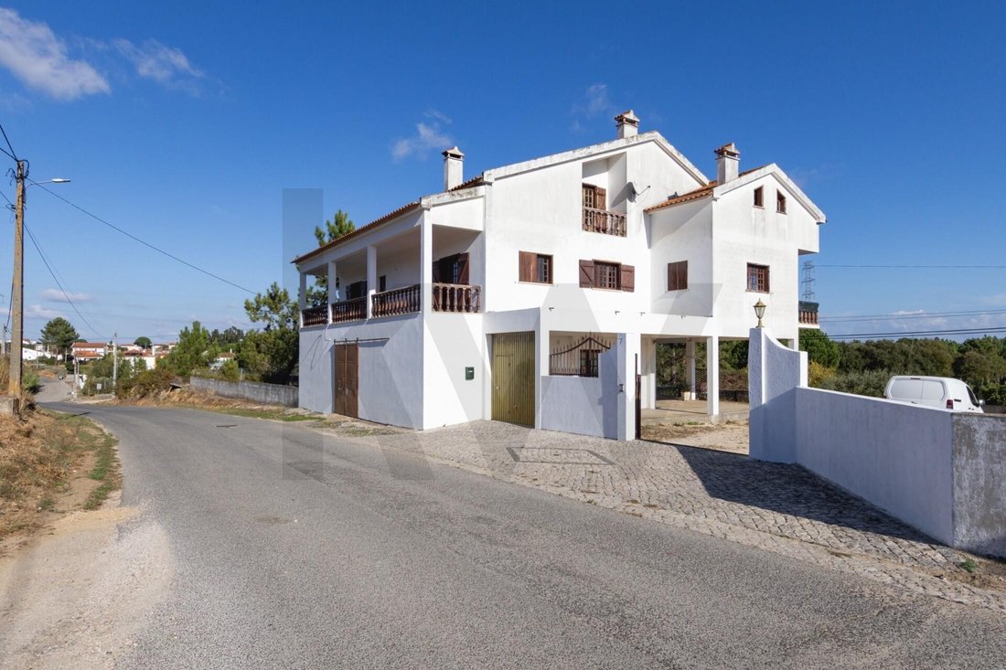 Townhouse en Alcoentre, Distrito de Lisboa, Portugal 1 - 18720903