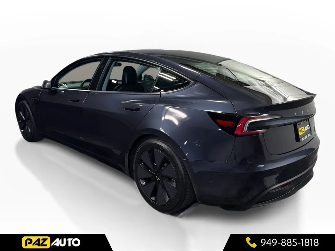 Sedan in Laguna Hills, CA, United States 3 - 19093032