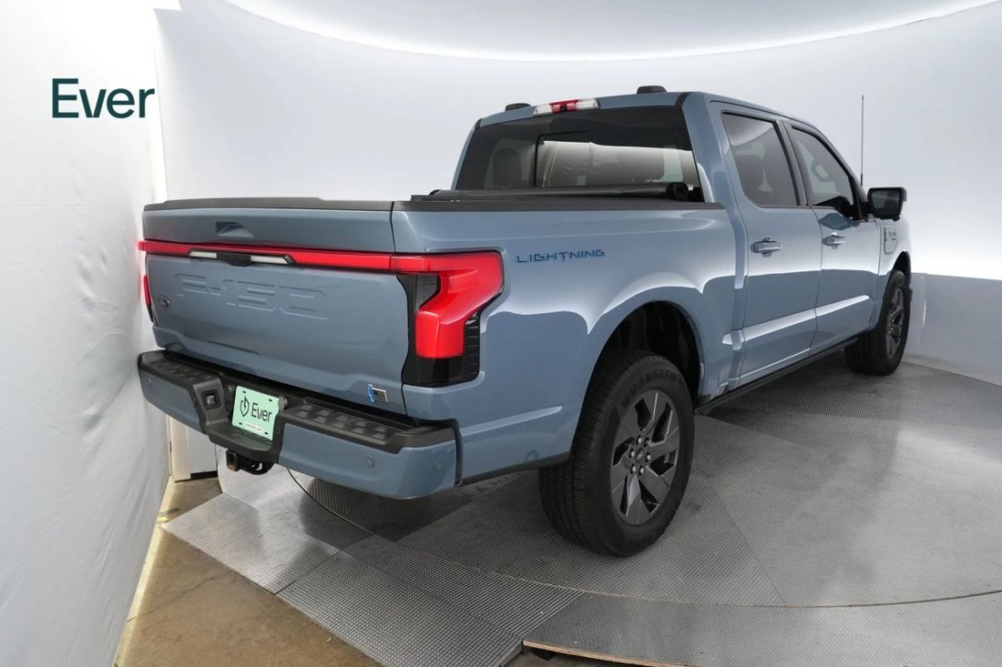 Pickup in San Francisco, CA, United States 3 - 19093187