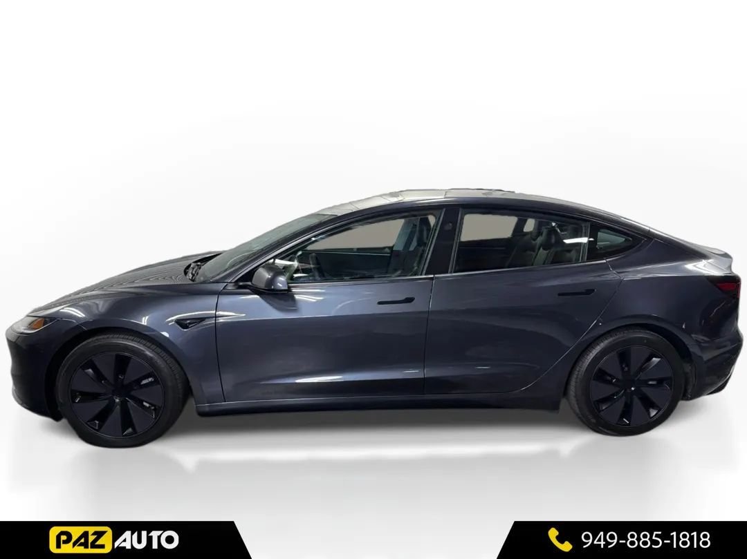 Sedan in Laguna Hills, CA, United States 2 - 19093032