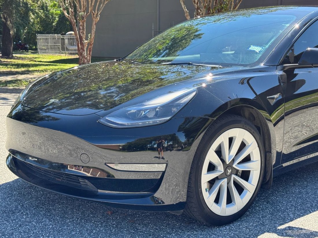 Sedan in Orlando, FL, United States 2 - 19093106