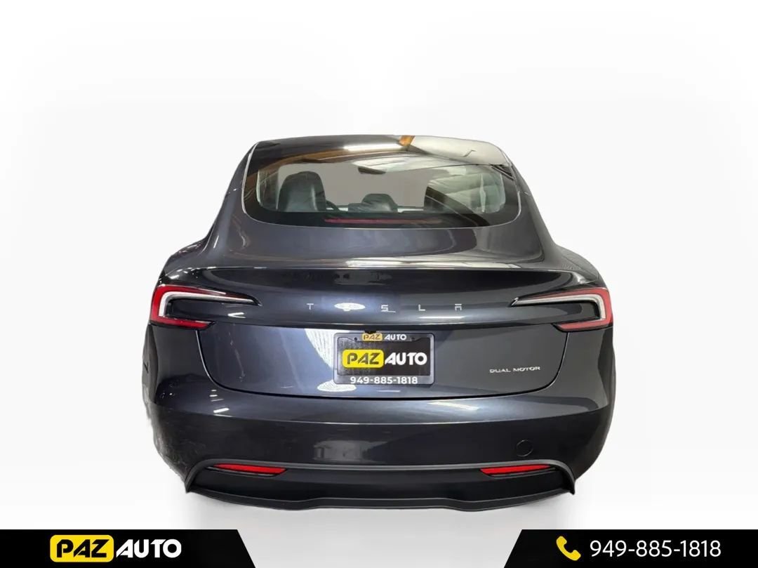 Sedan in Laguna Hills, CA, United States 4 - 19093032