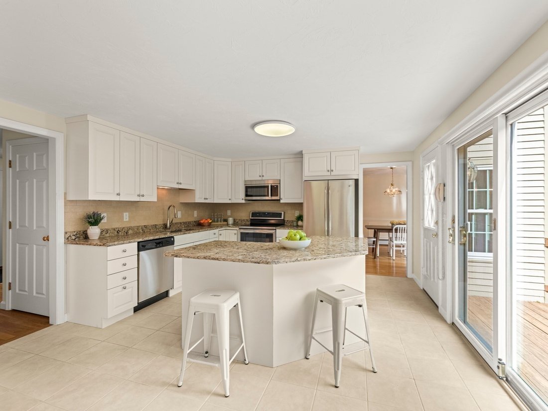 House in Shrewsbury, Massachusetts, United States 5 - 19093291