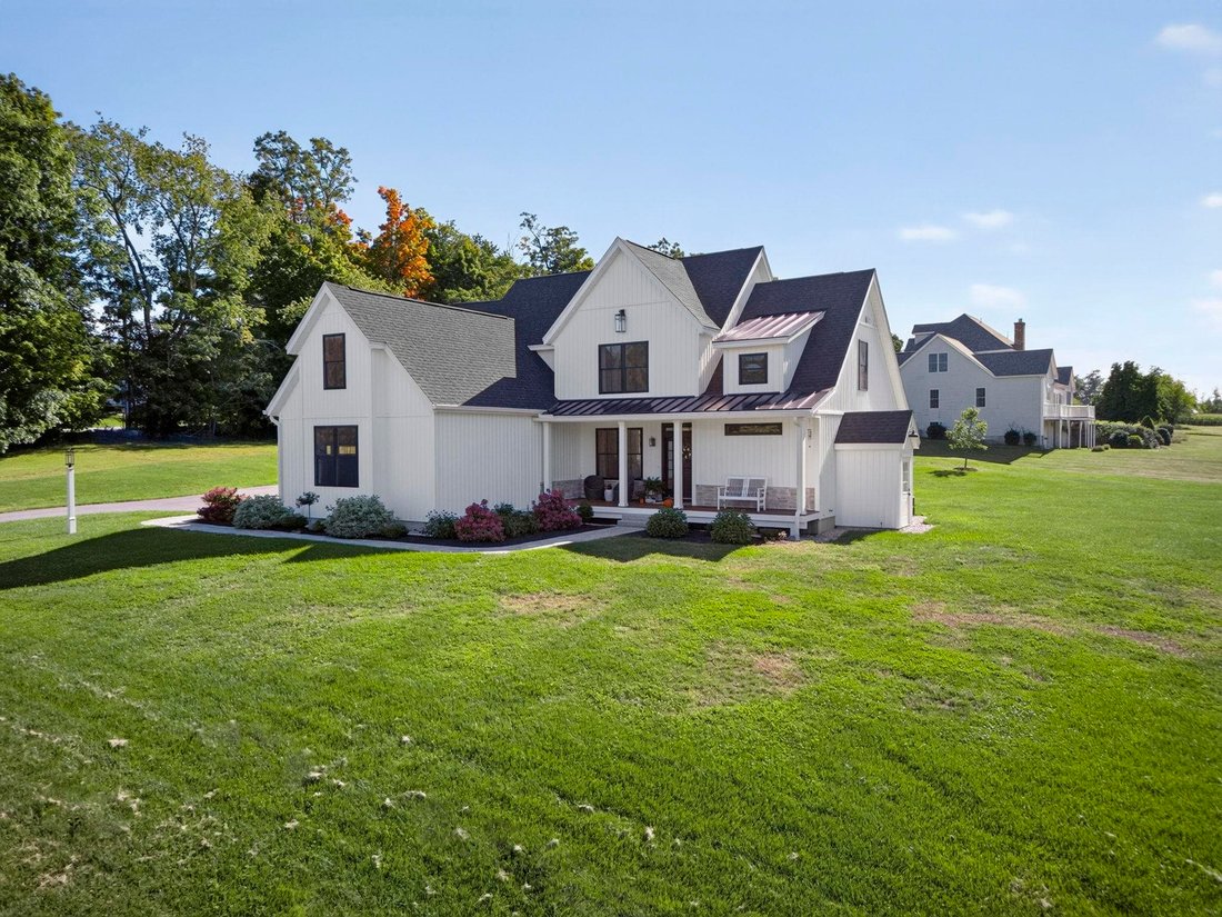 House in Epping, New Hampshire, United States 1 - 19093277